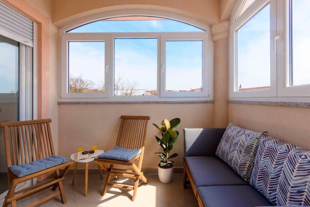 Cozy Apartment With Private Parking Medulin Exterior photo